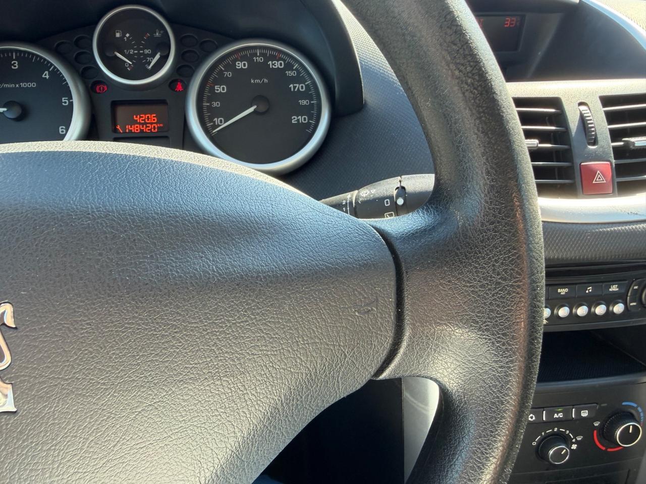 Peugeot 207 1.4 HDi 70CV 5p. Energie / 140.000KM