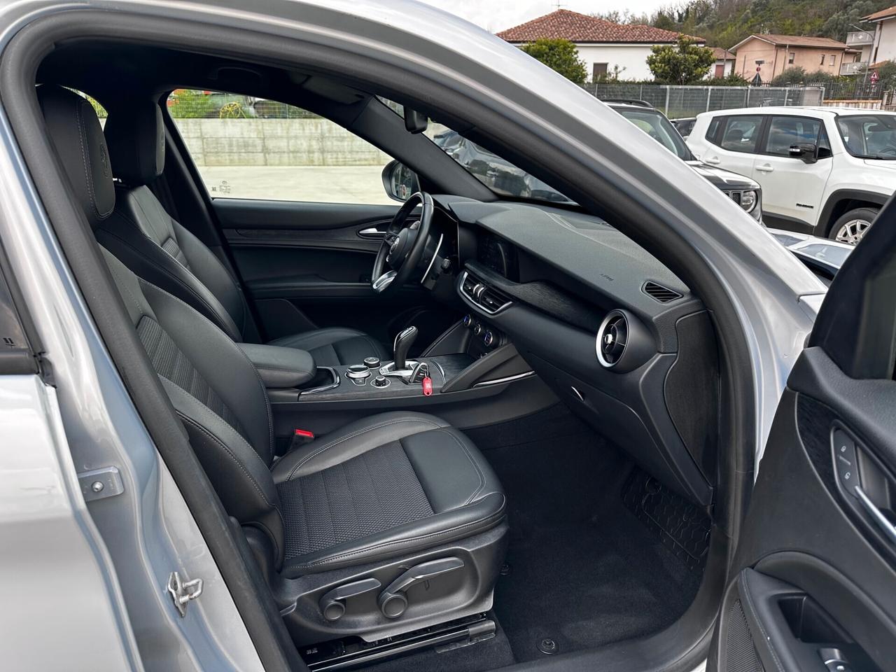 Alfa Romeo Stelvio 2.2 Turbodiesel 160 CV AT8 RWD Sprint