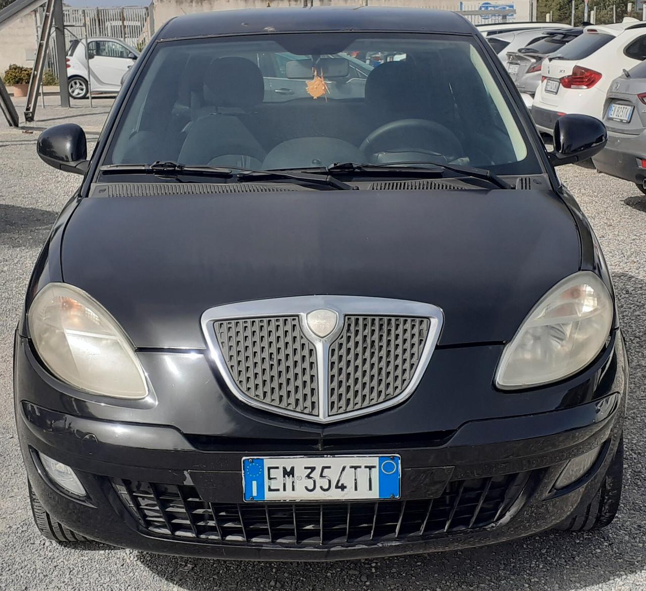 Lancia Ypsilon 2012 - 1.2 69 CV Unyca LB AUTOMOBILI