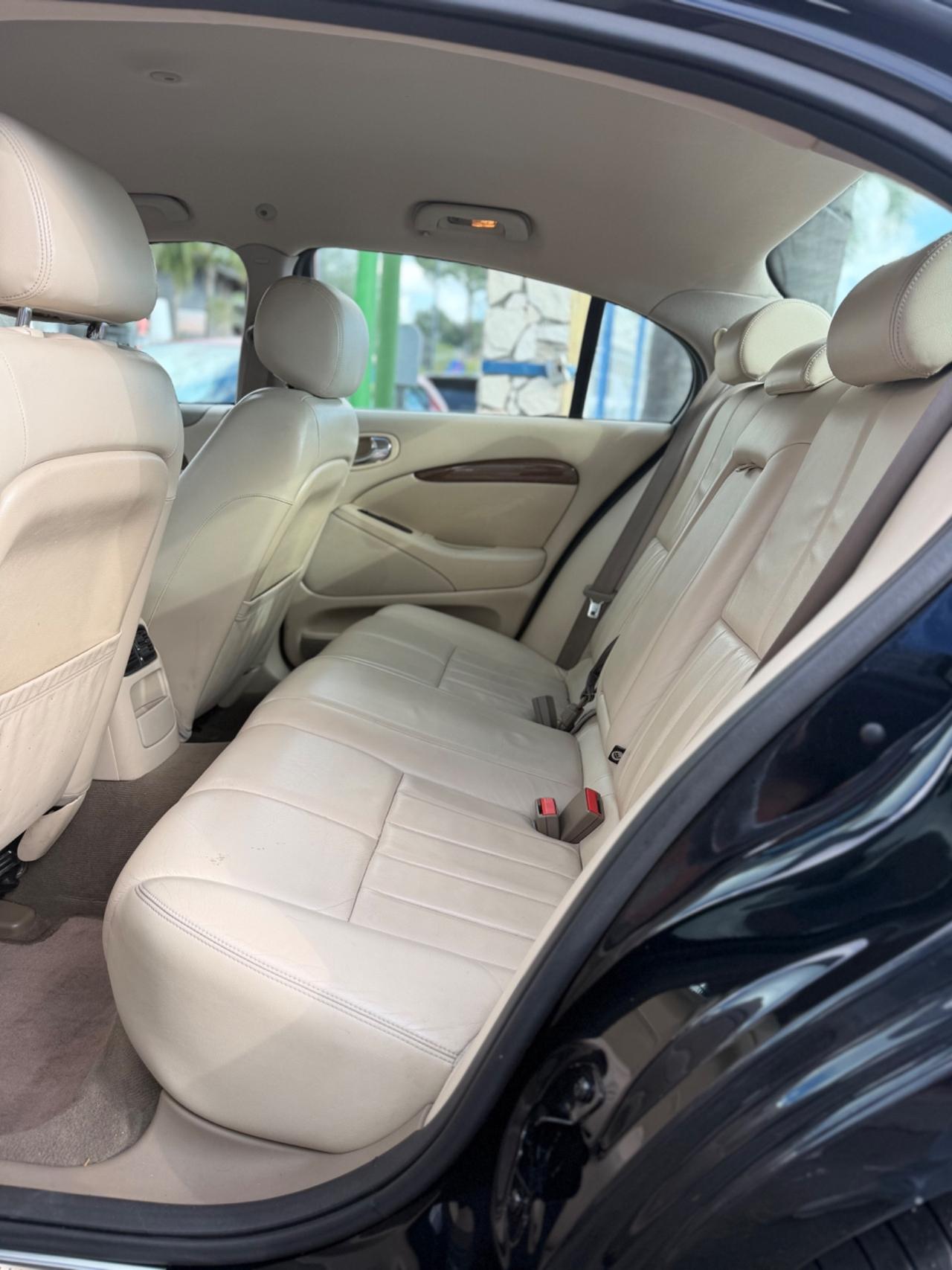Jaguar S-Type 2.5 V6 cat Executive