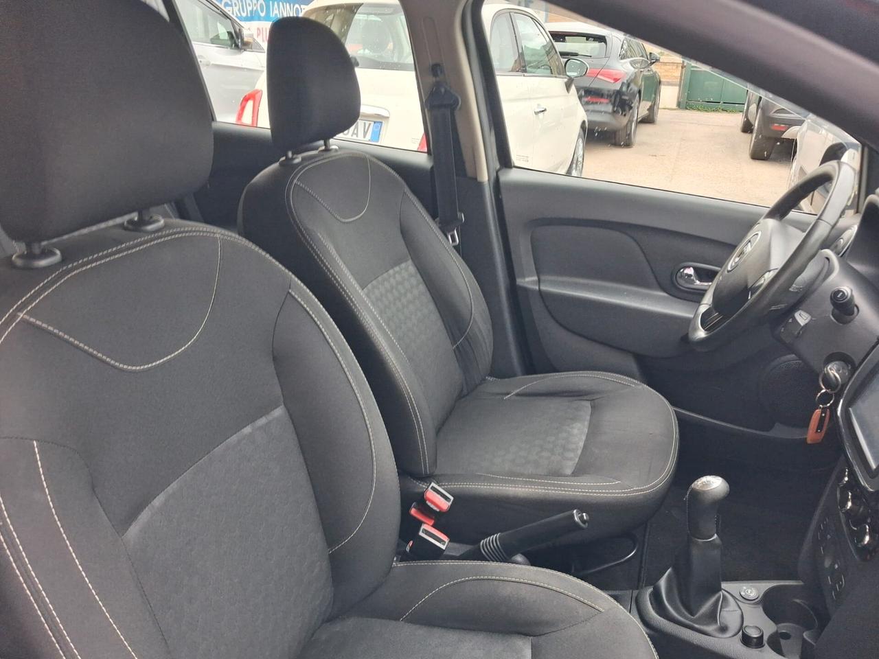 Dacia Sandero 1.2 GPL 75 C.V. GARANZIA 12 MESI CON CERTIFICATO DI CONFORMITA