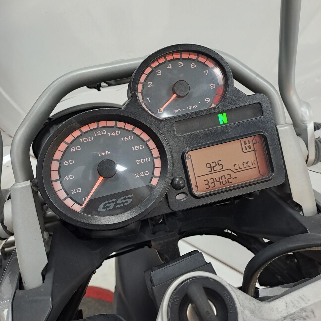 BMW R 1200 GS Adventure TRIS + AKRAPOVIC + OHLINS