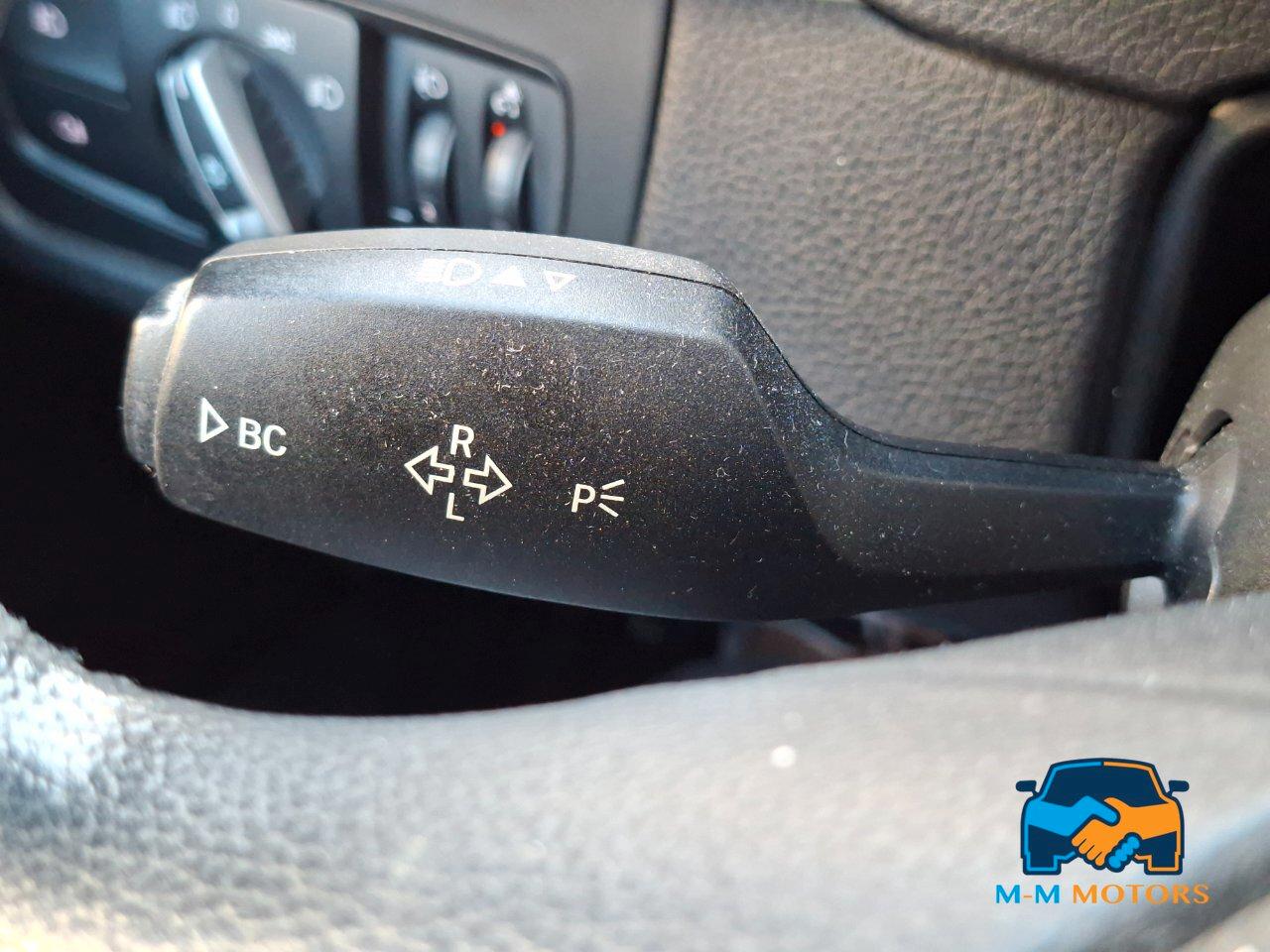 BMW 320 d Touring doppio treno di pneumatici