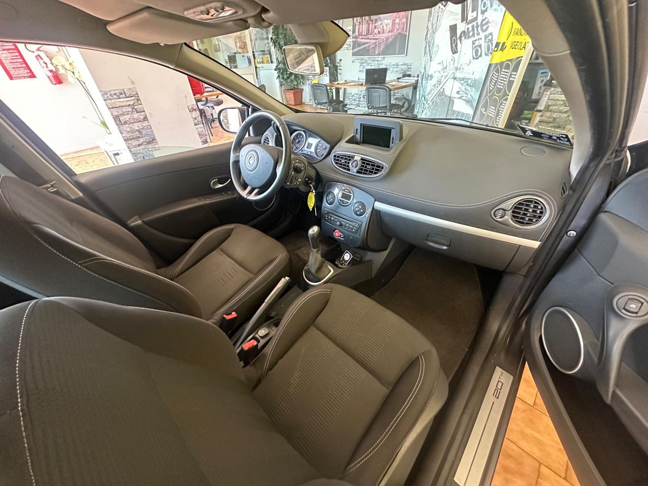 Renault Clio 1.2benz. 72.000km