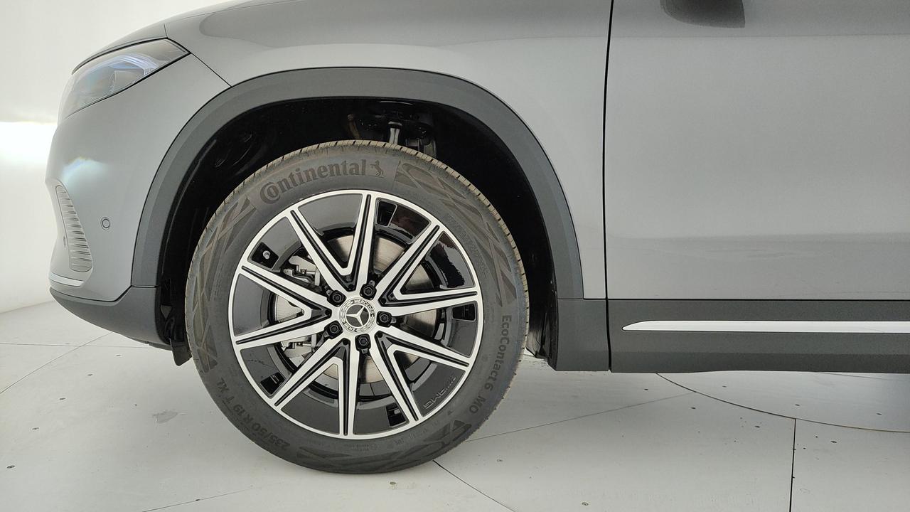 Mercedes-Benz EQA 250+ Street Edition