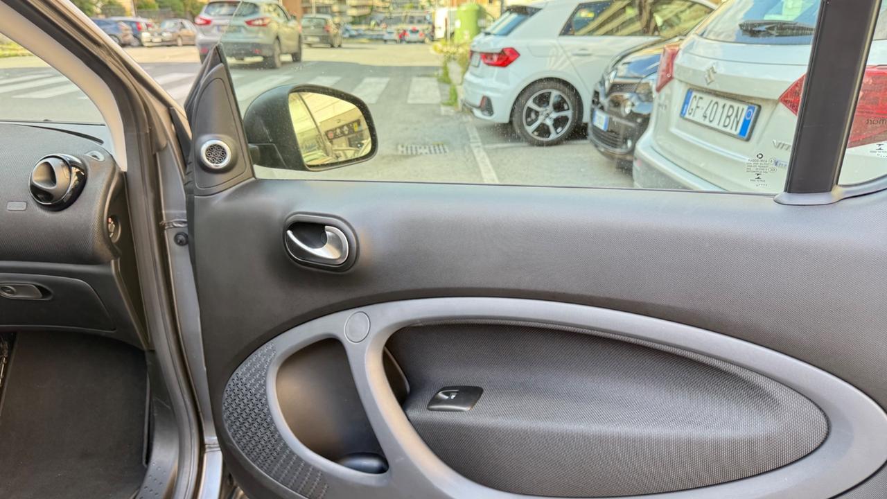 Smart ForTwo 90 0.9 T twinamic cabrio Prime LED NAVI KAMERA CERCHI 16 PACK SPORT