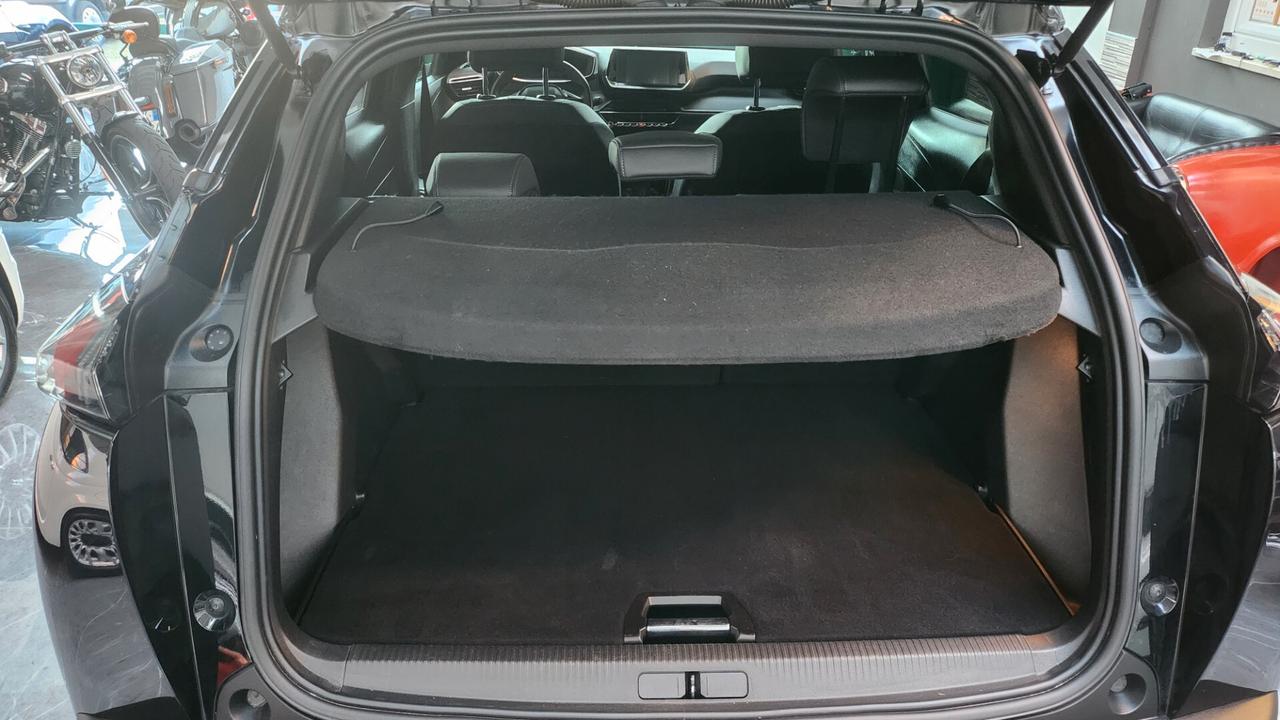 Peugeot 2008 PureTech 100 S&S Allure Pack