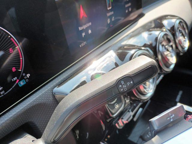 MERCEDES-BENZ A 200 D AUTOMATIC AMG ADVANCED 150CV NAV CAM "18 CARPLAY
