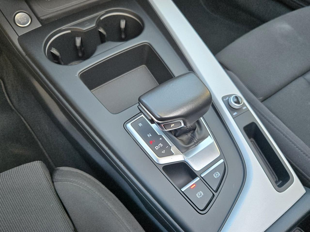 Audi A4 Avant 40 TDI quattro S line tetto e matrix