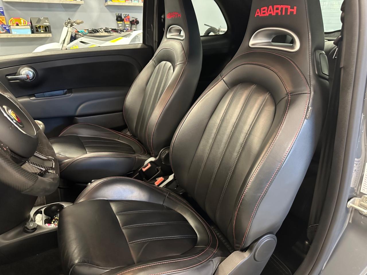 Abarth 695 1.4 Turbo T-Jet XSR Yamaha Limited Edition