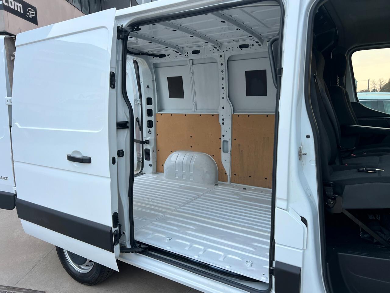 RENAULT MASTER 2.3 / UNICO PROPRIETARIO / 98.000 KM