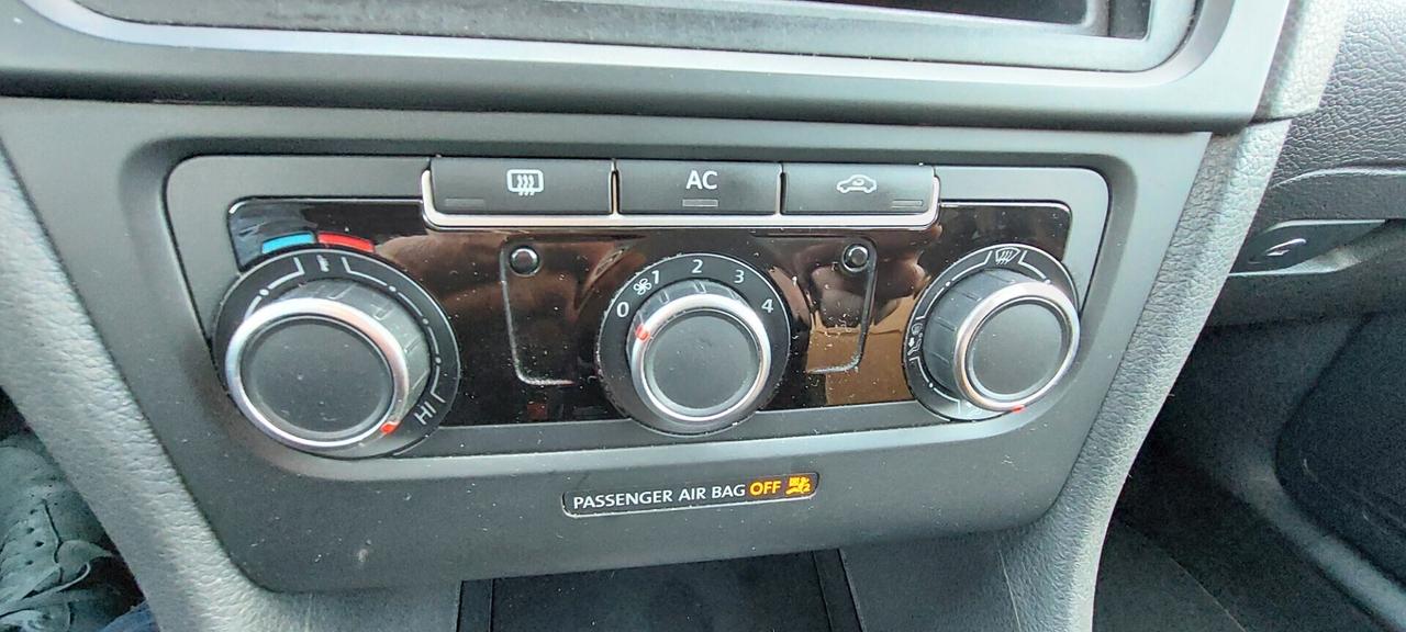 GOLF 1,6 BENZINA/GPL 105 CV SCADENZA GPL 2032 X NEOPATENTATI IMPECCABILE FULL TELEFONO