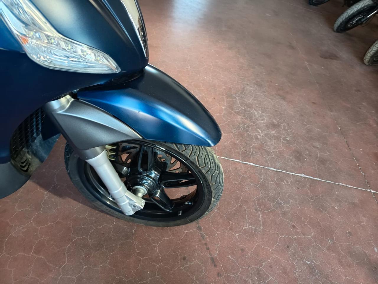 Piaggio Beverly 350