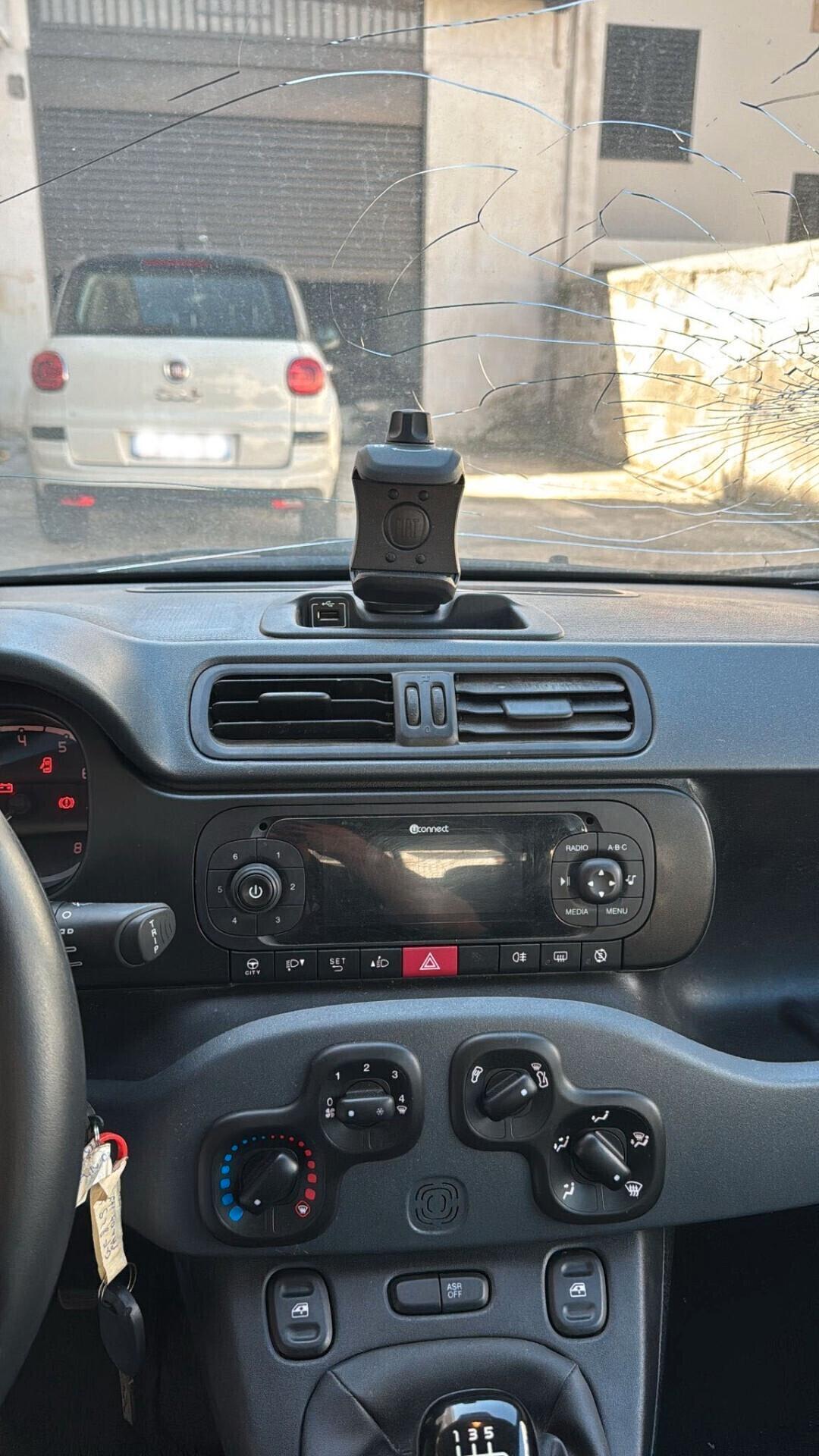 Fiat Panda 1.0 FireFly S&S Hybrid Elettrica - Benzina