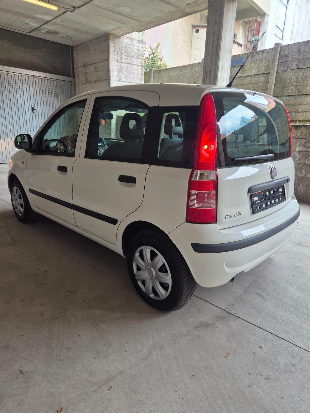 Fiat Panda 1.2 benzina euro 5 neo patentati