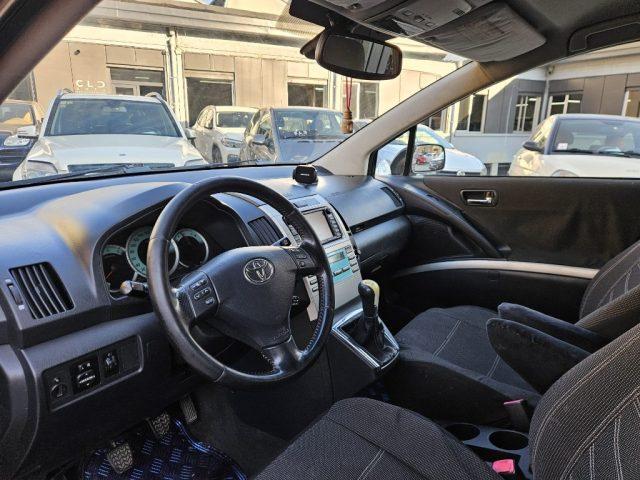 TOYOTA Corolla Verso 2.2 16V D-4D D-Cat 7pti
