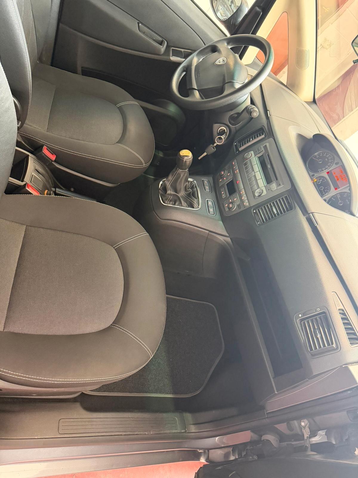 Lancia MUSA 1.3 Mjt 95 CV 5th Avenue neopat