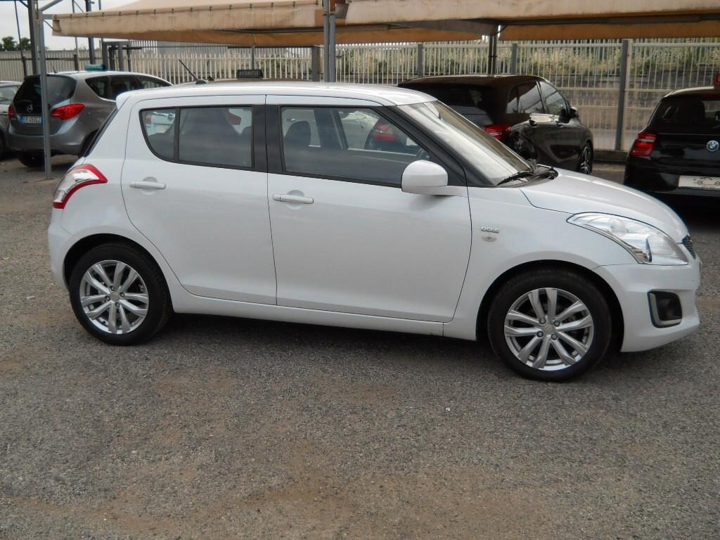 Suzuki Swift 1.3 DDiS 5 porte B-Top Bi-Color