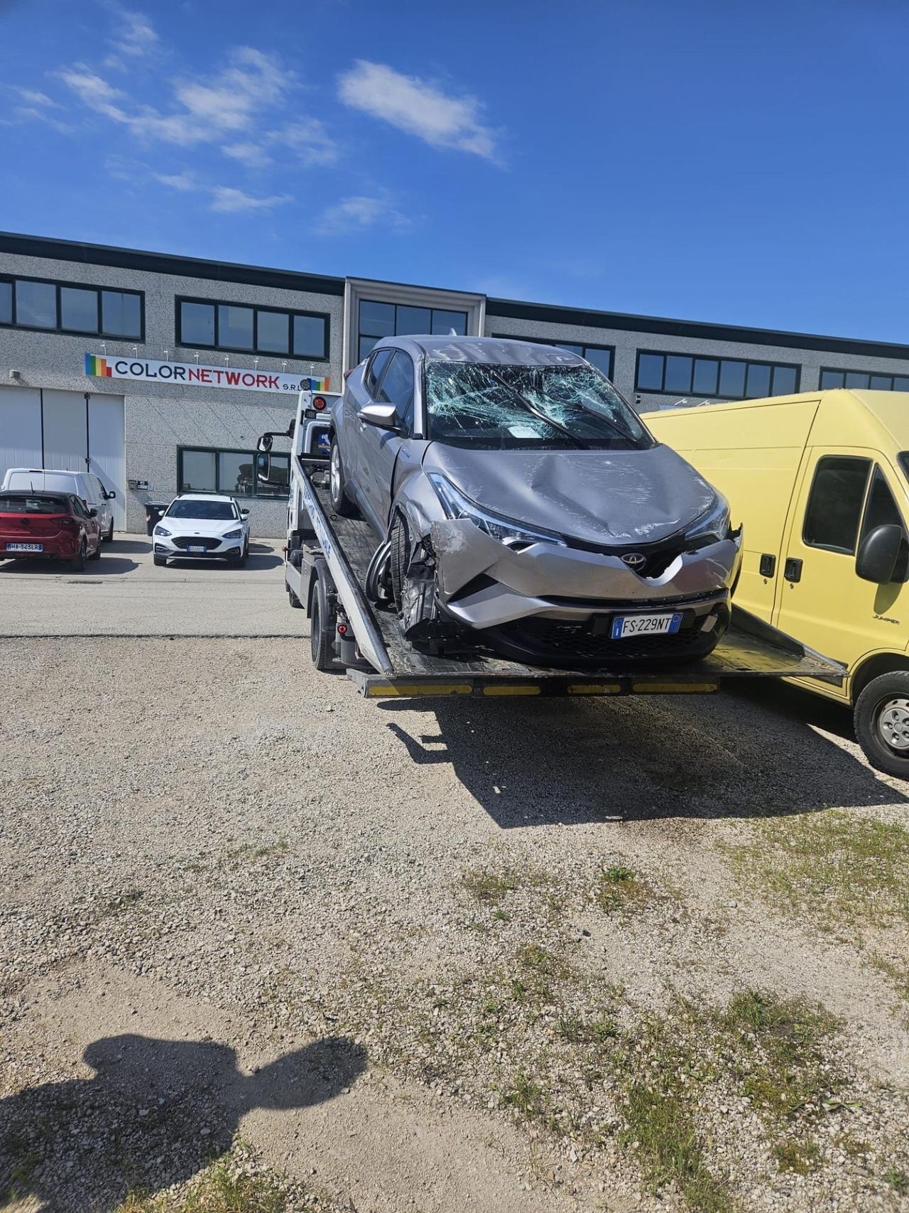 Toyota C-HR 1.8 Hybrid E-CVT Active INCIDENTATA