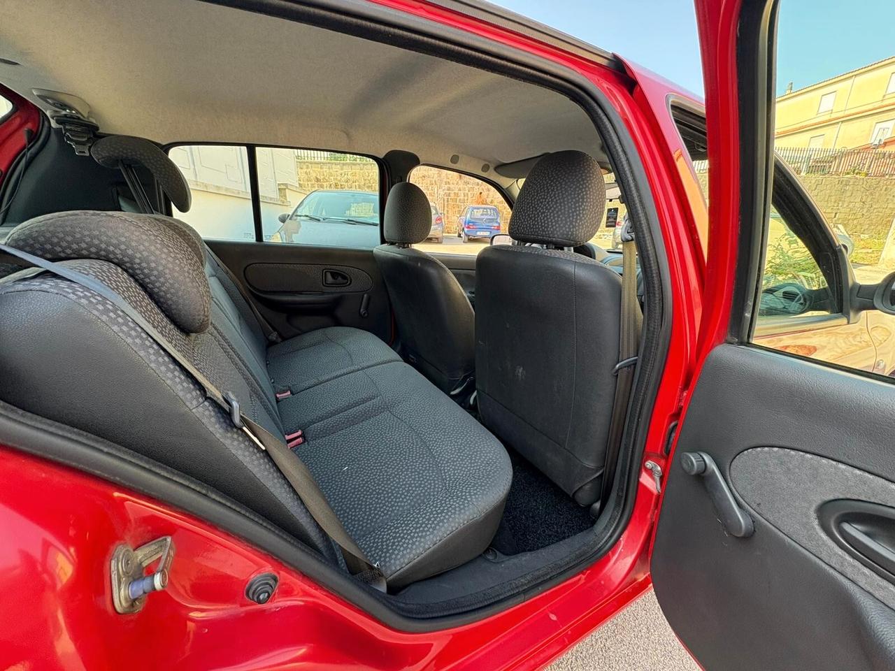 Renault Clio Storia 1.2 16V 5 porte Dynamique