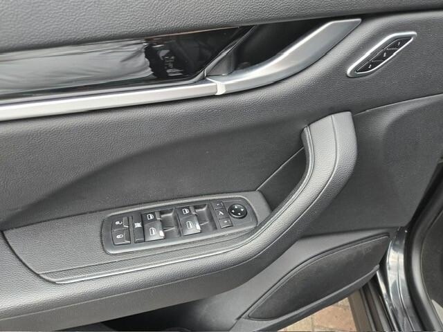 Maserati Levante V6 350 CV Q4 Gransport