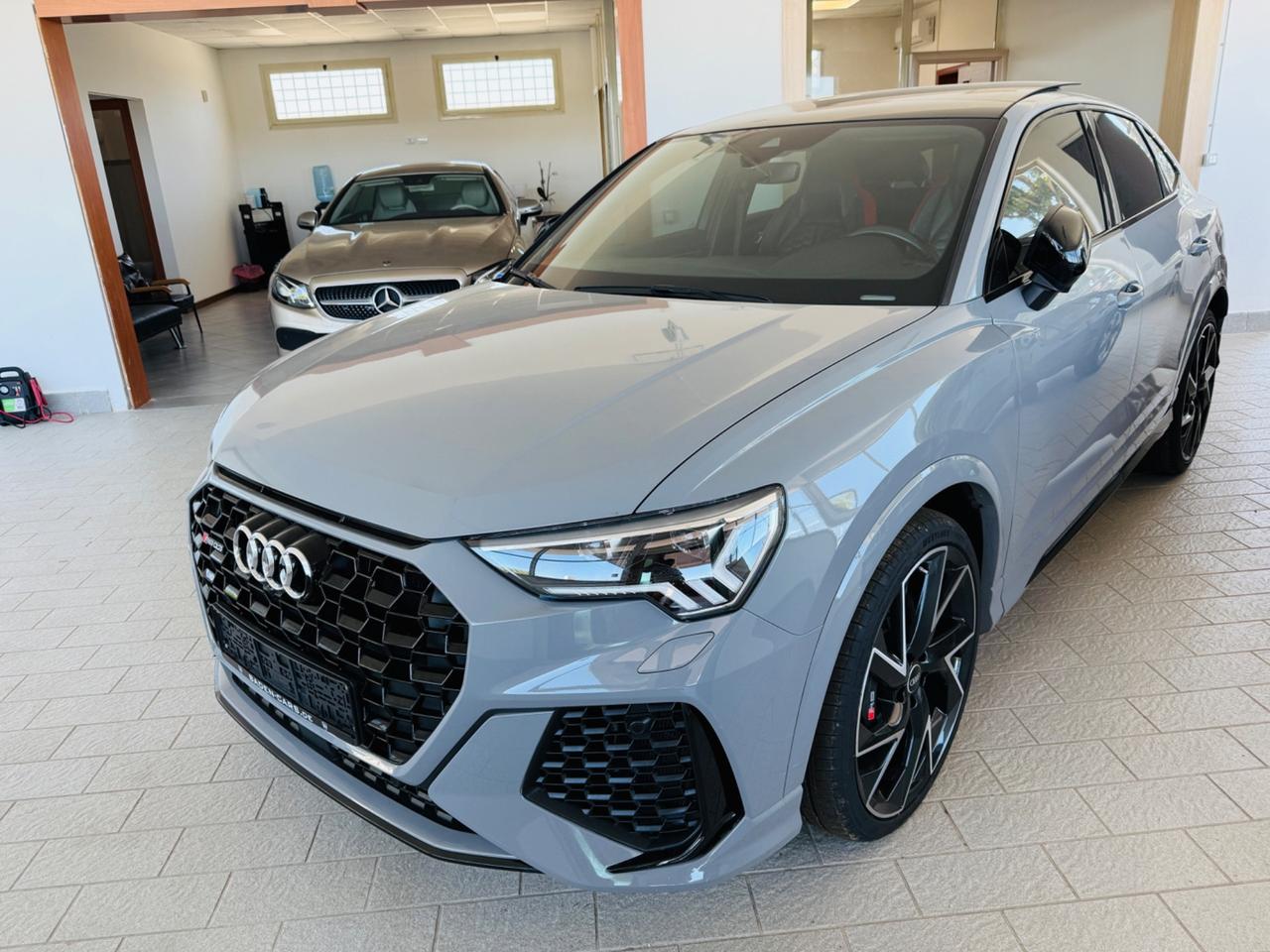 Audi Q3 RS Q3 SPB quattro S tronic*EXPORT*