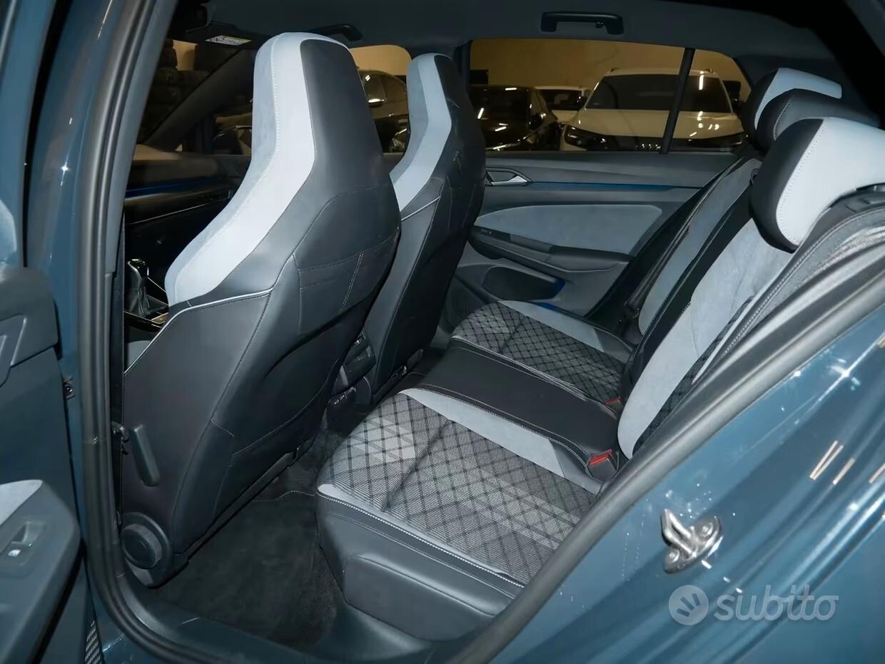Volkswagen Golf 1.5 TSI EVO ACT R-Line
