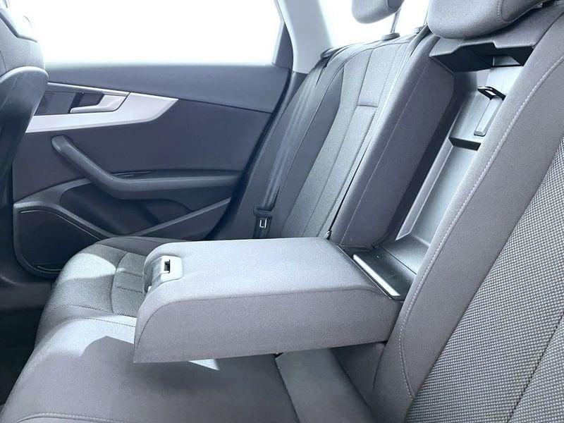 Audi A4 2.0 TDI 122cv S tronic
