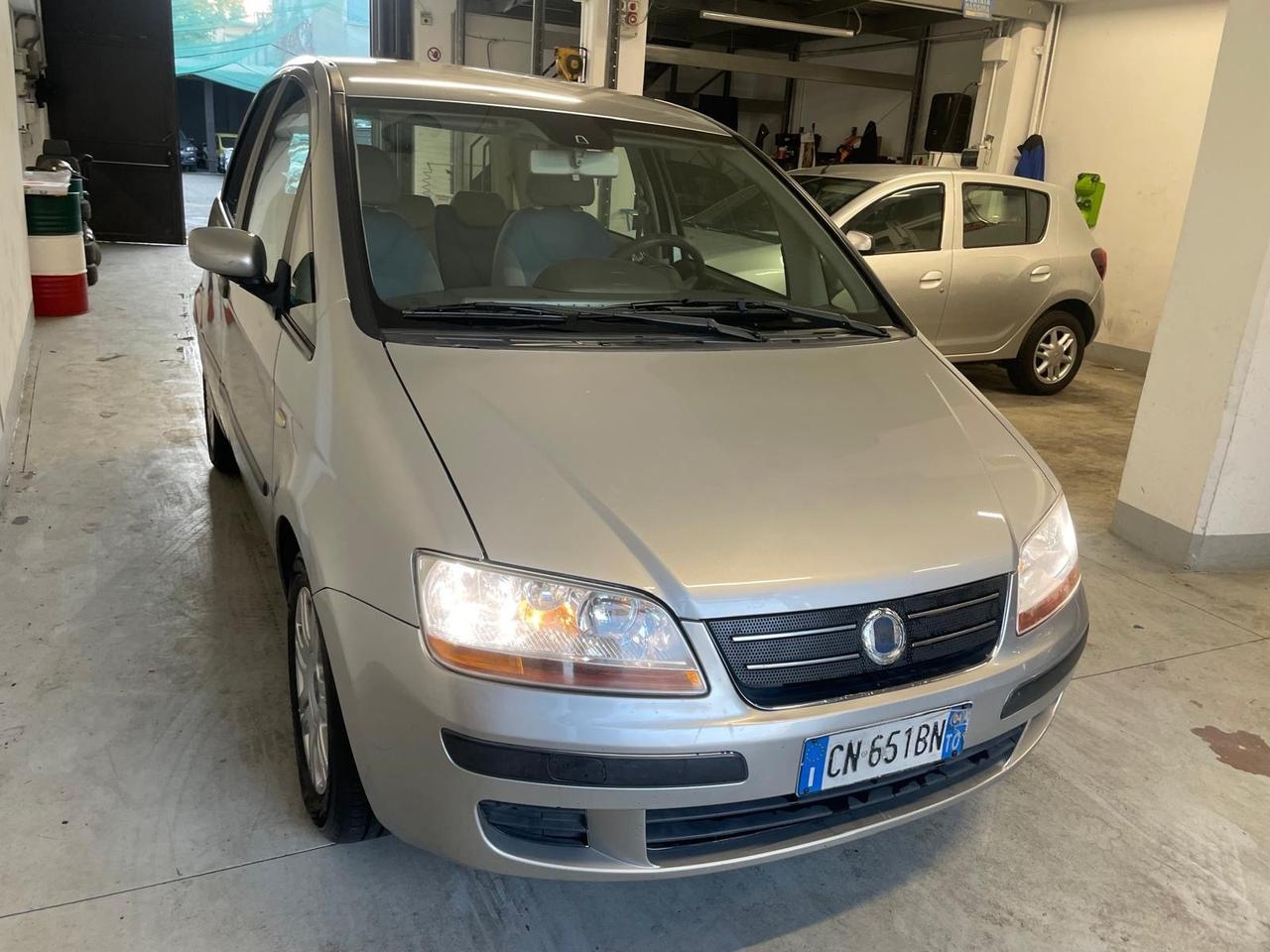 Fiat Idea 1.4 16V Emotion