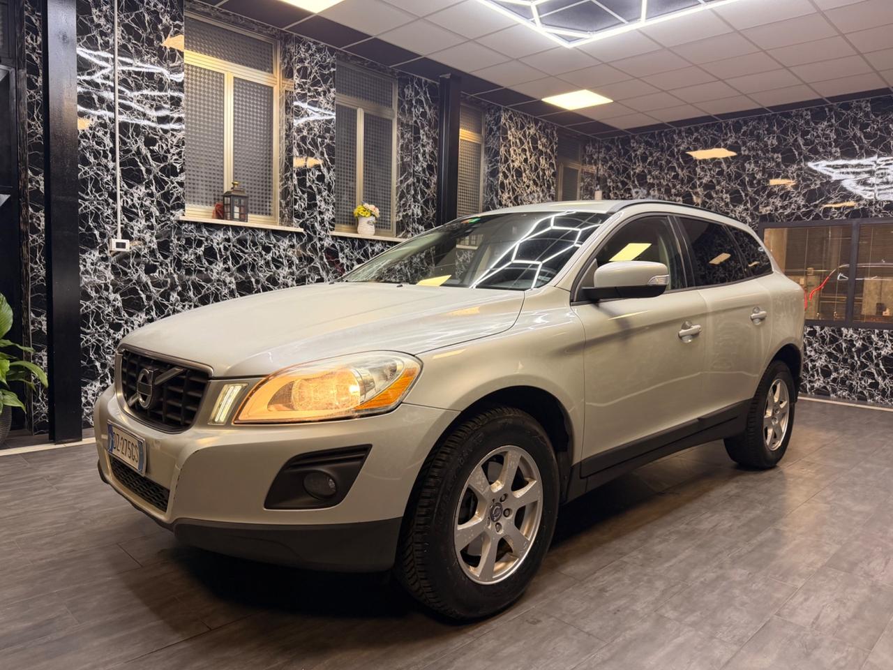 Volvo XC 60 XC60 2.4 D 163 CV AWD Momentum