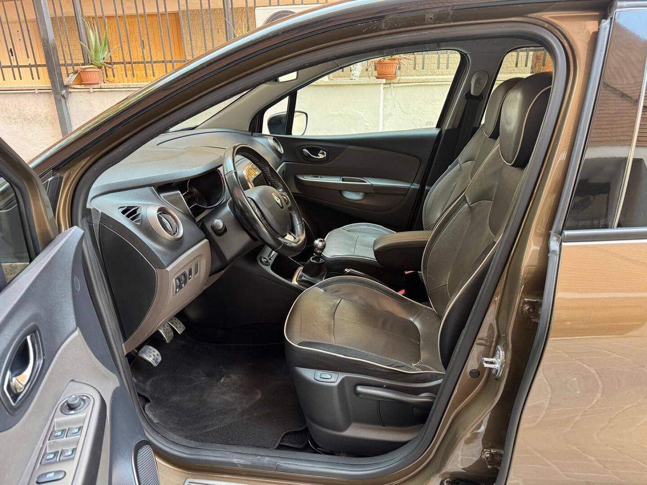 RENAULT Captur dCi 8V 110CV Start&stop Iconic