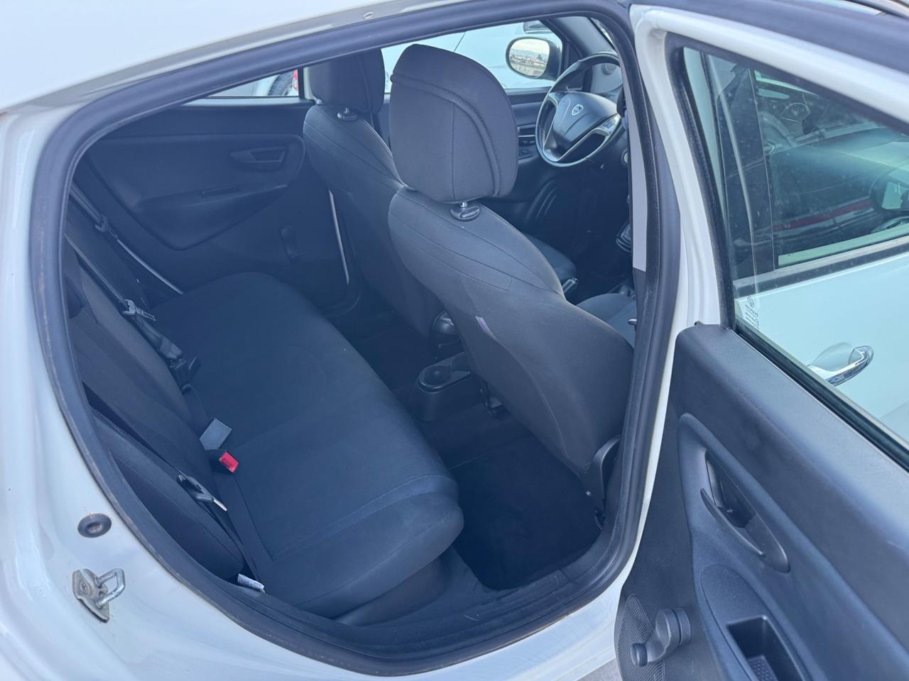 Lancia Ypsilon 1.2 69 CV 5 porte Gold