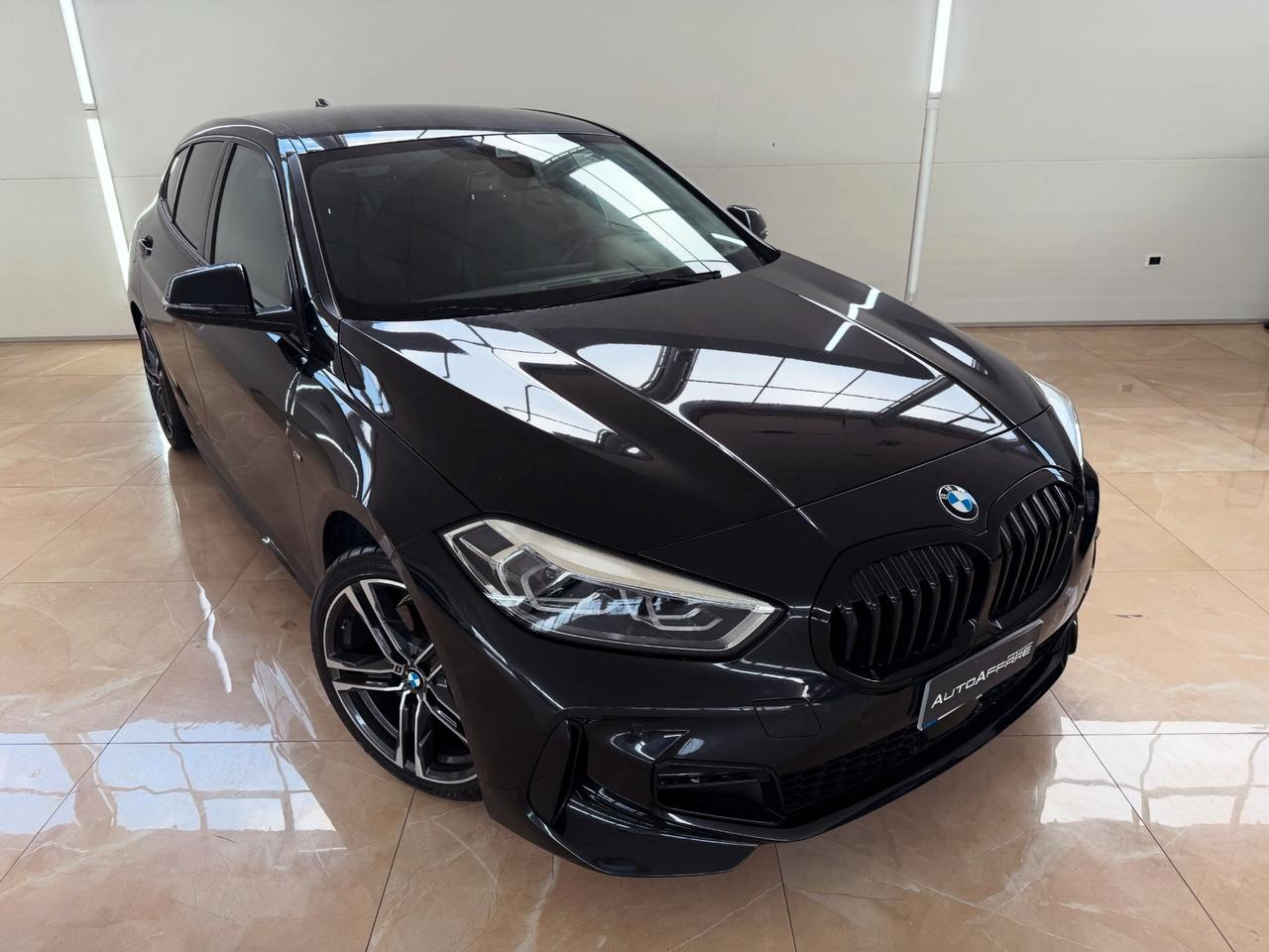 Bmw 118 118d 5p. Msport