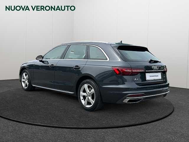 Audi A4 Avant Avant 35 TDI/163 CV S tronic Business Advanced