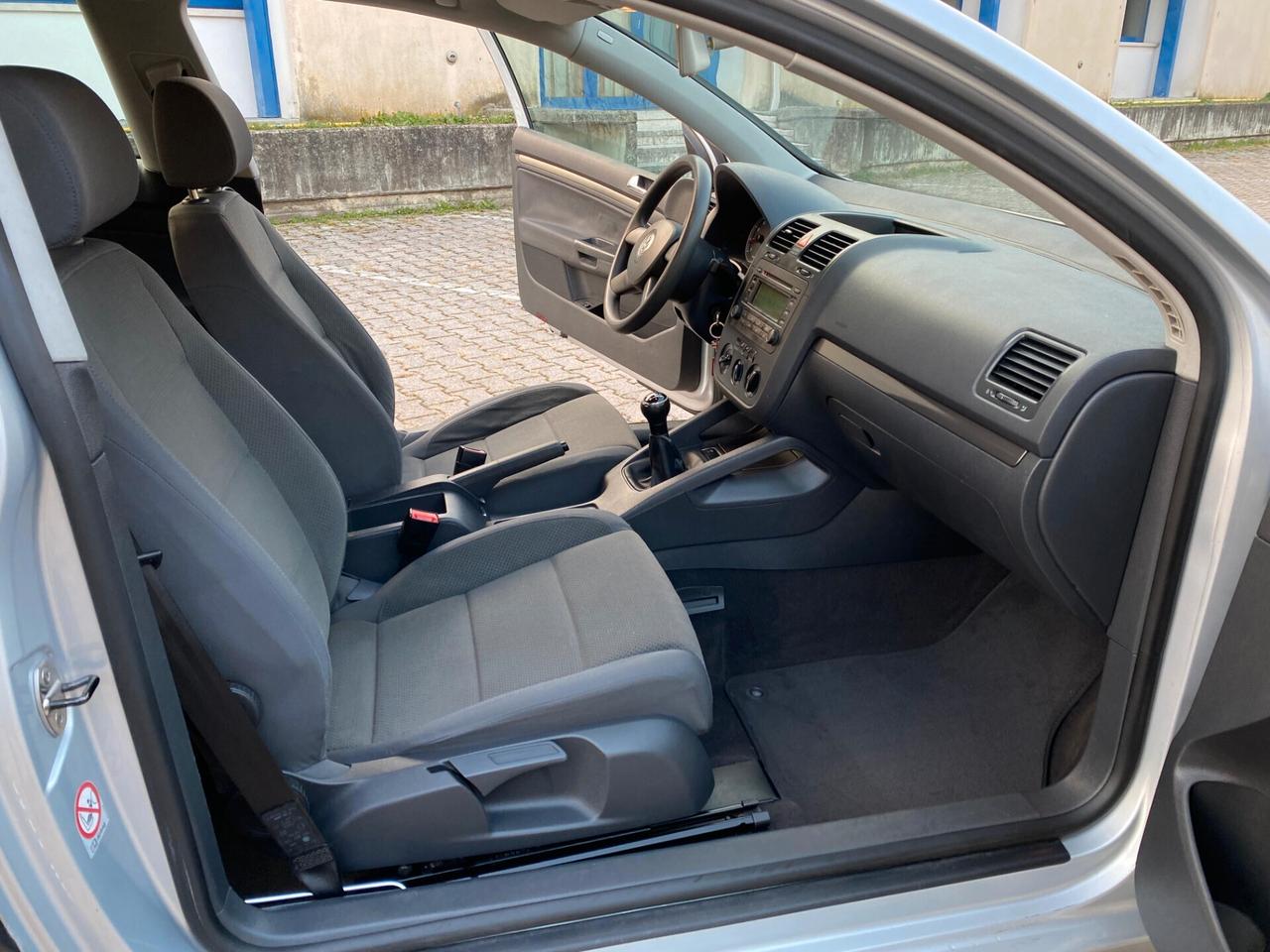 Volkswagen Golf 5 1.6 FSI Sportline 87.000Km