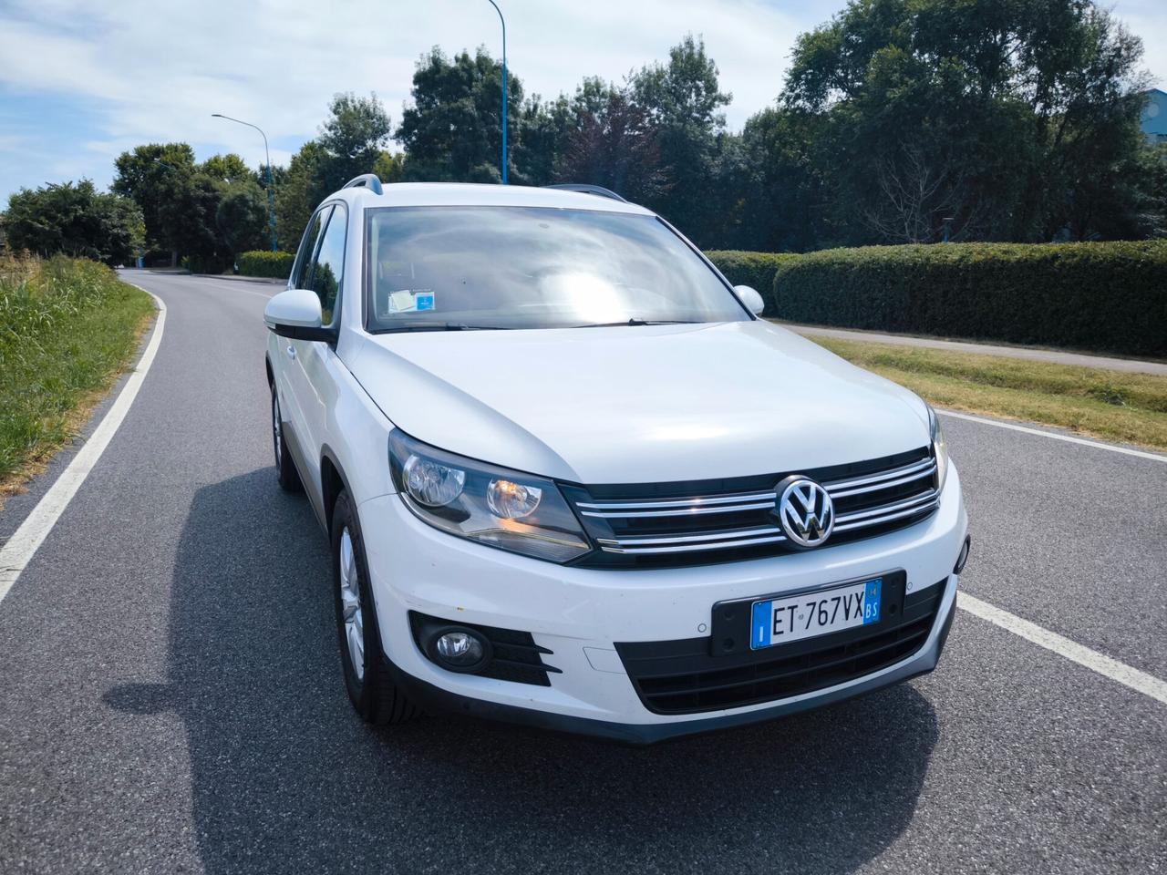 VOLKSWAGEN TIGUAN 1,4 TSI BENZINA 122 CV-OK NEOPATENTATI-GANCIO TRAINO