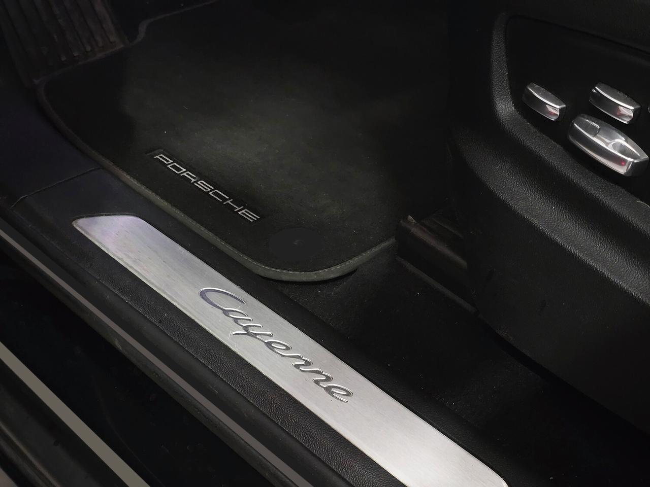 Porsche Cayenne III 3.0 e-hybrid tiptronic GARANZIA 12 MESI_TETTO_SERVICE BOOK PORSCHE_SOFT CLOSE