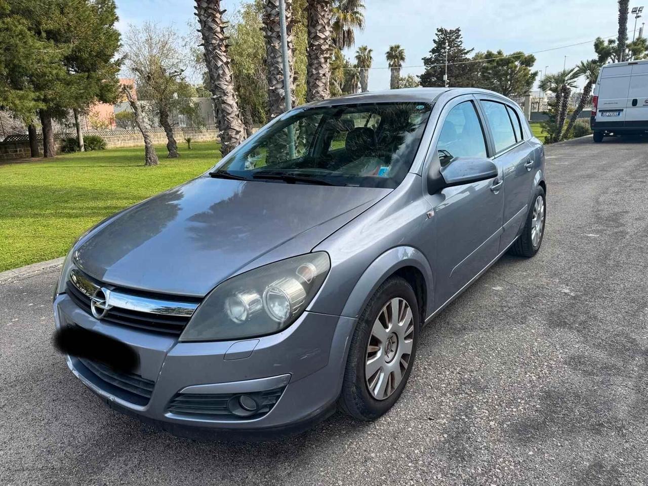 Opel Astra 1.9 CDTI 120CV 5 porte Cosmo