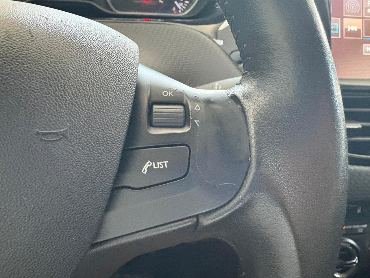 Peugeot 2008 BlueHDi 100 Allure