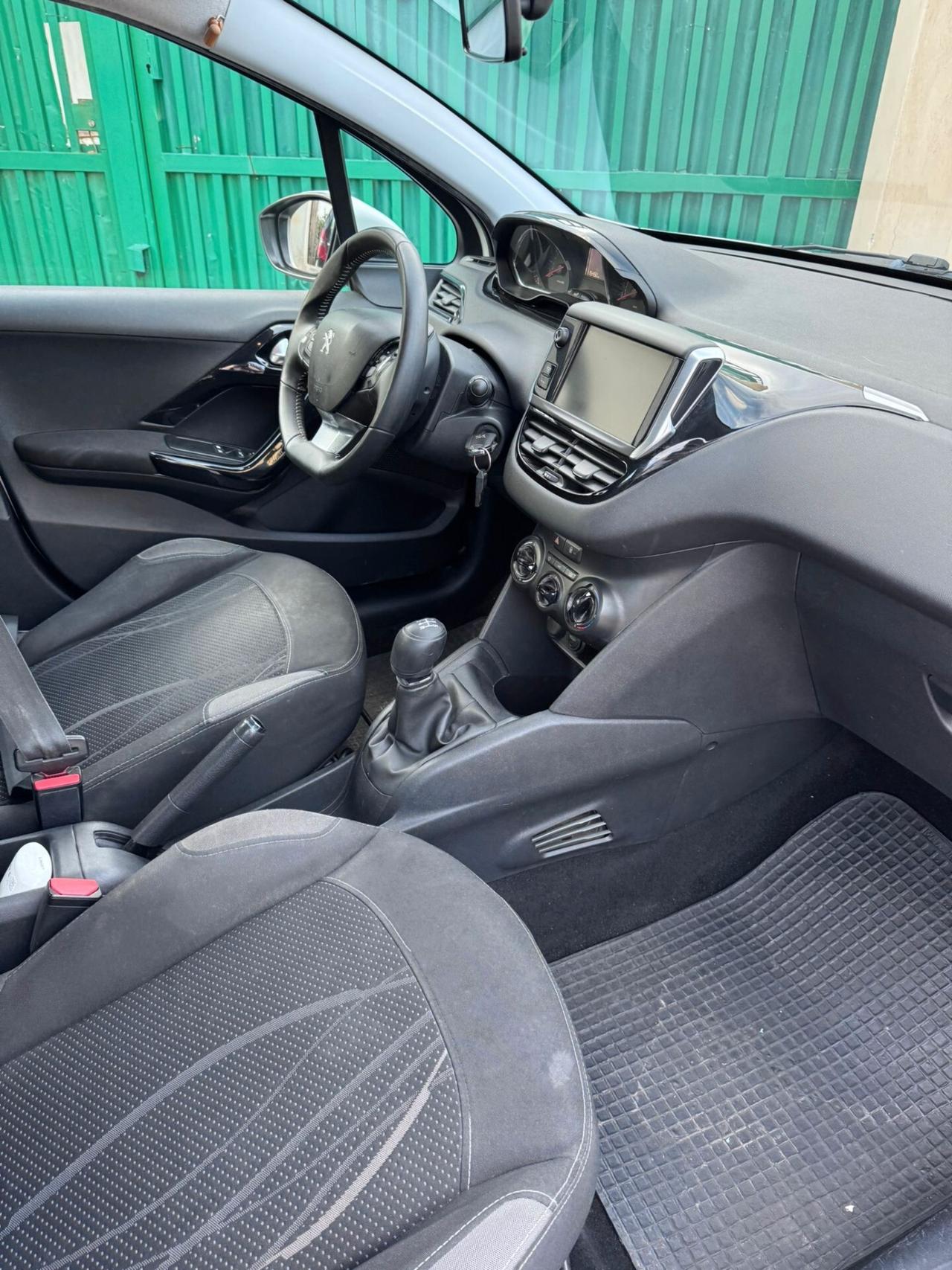 Peugeot 208 PureTech 82 5 porte Active anno 2014