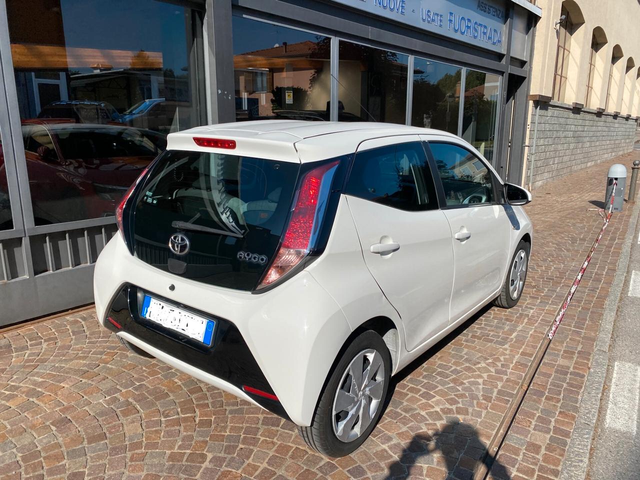 Toyota Aygo 1.0 VVT-i 69 CV 5 porte x-clusiv
