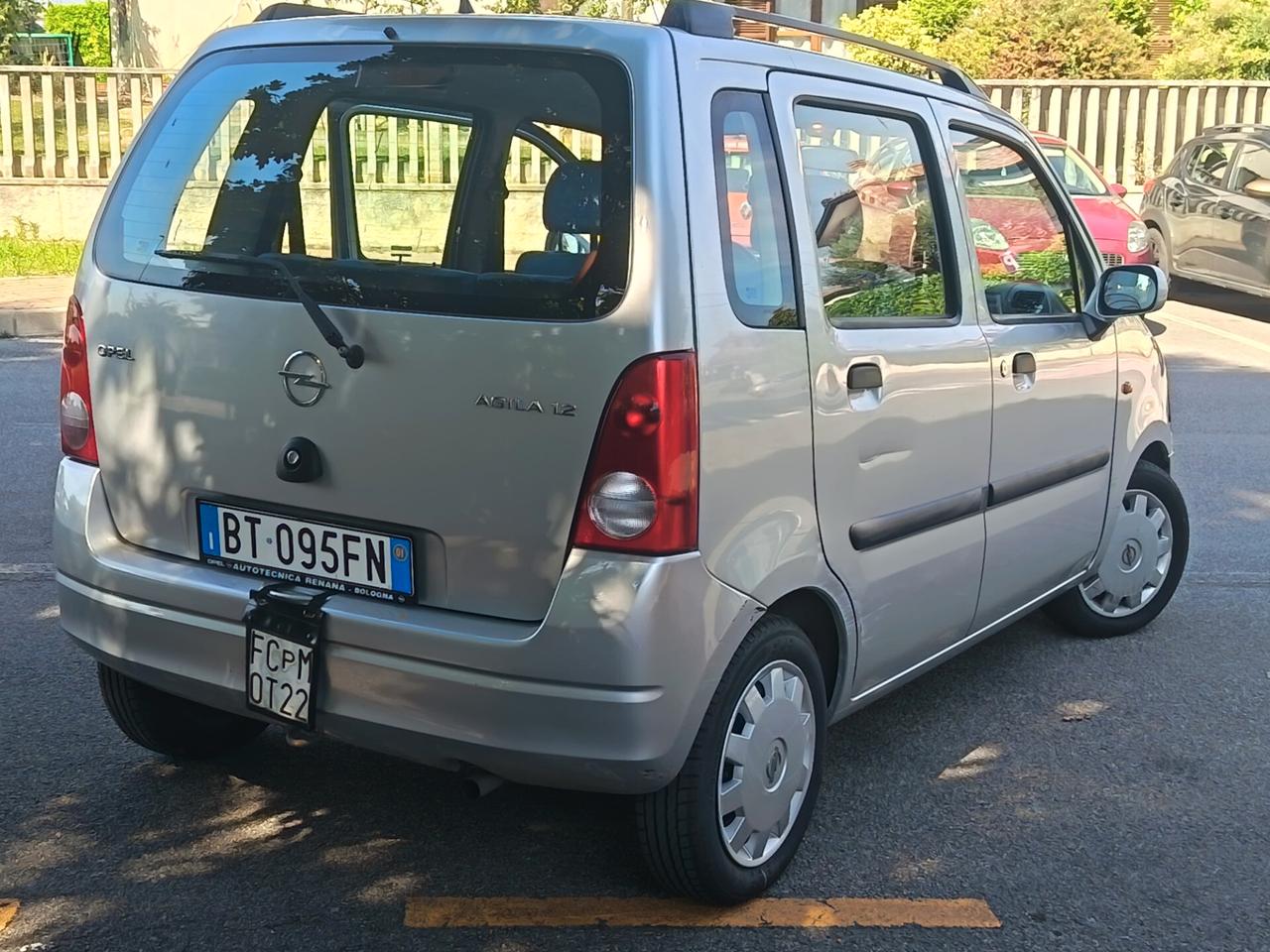 Opel Agila 1.2 16V Comfort