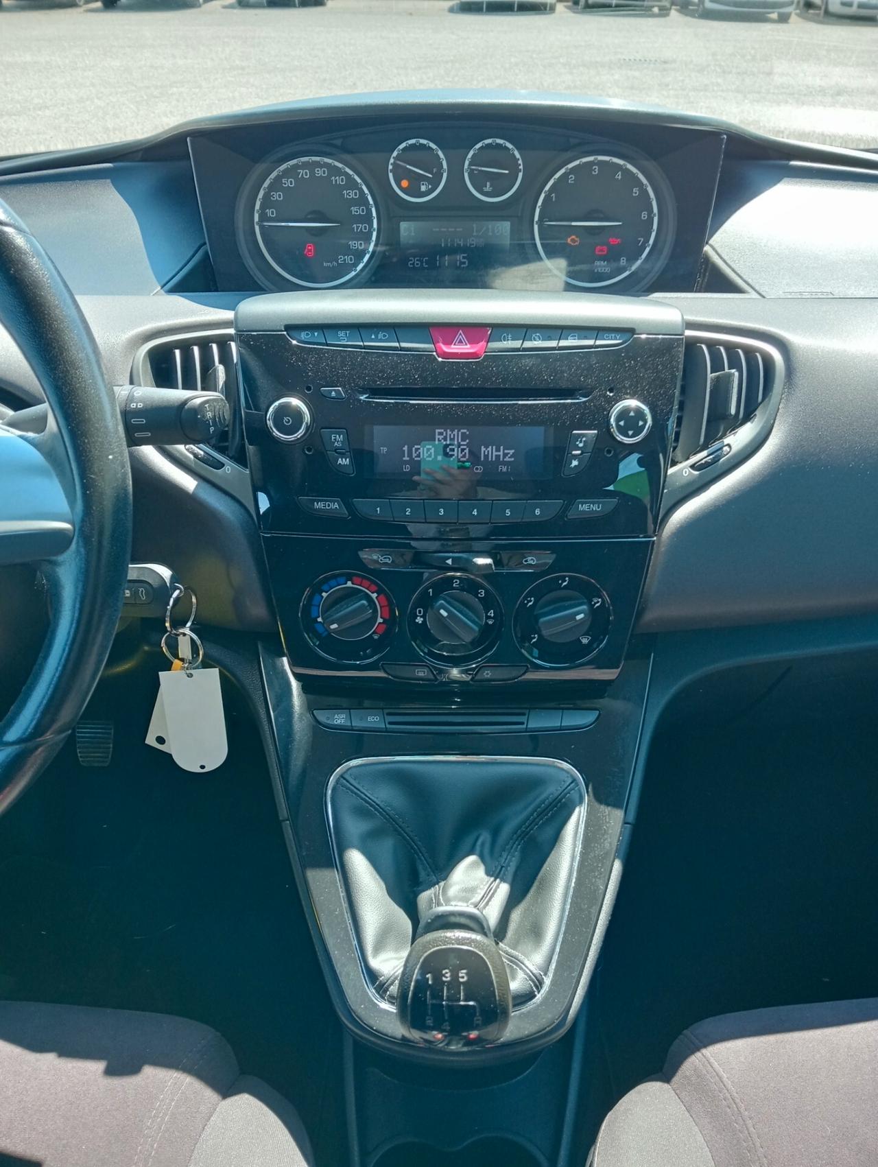 Lancia Ypsilon 0.9 85cv 5p. Gold OK NEOPATENTATI