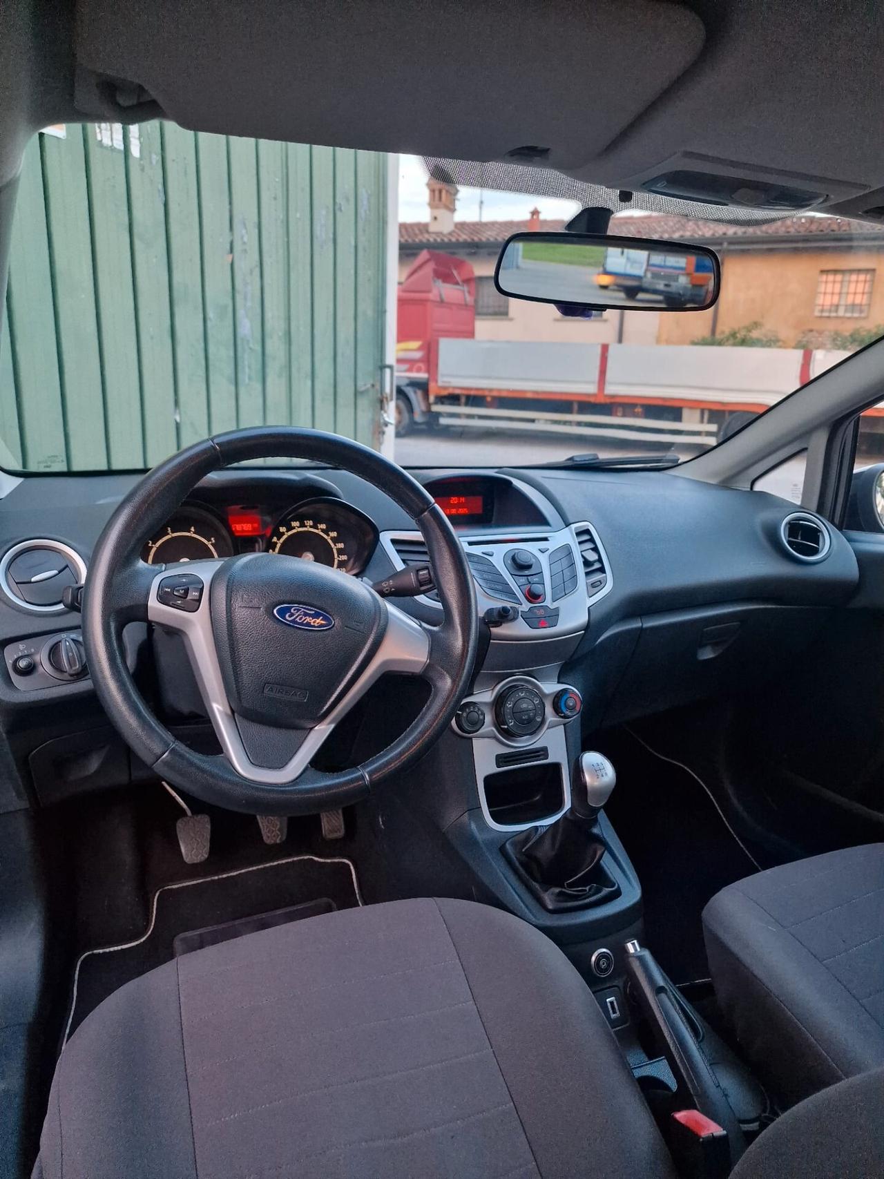 Ford Fiesta 1.4 5 porte Bz.- GPL