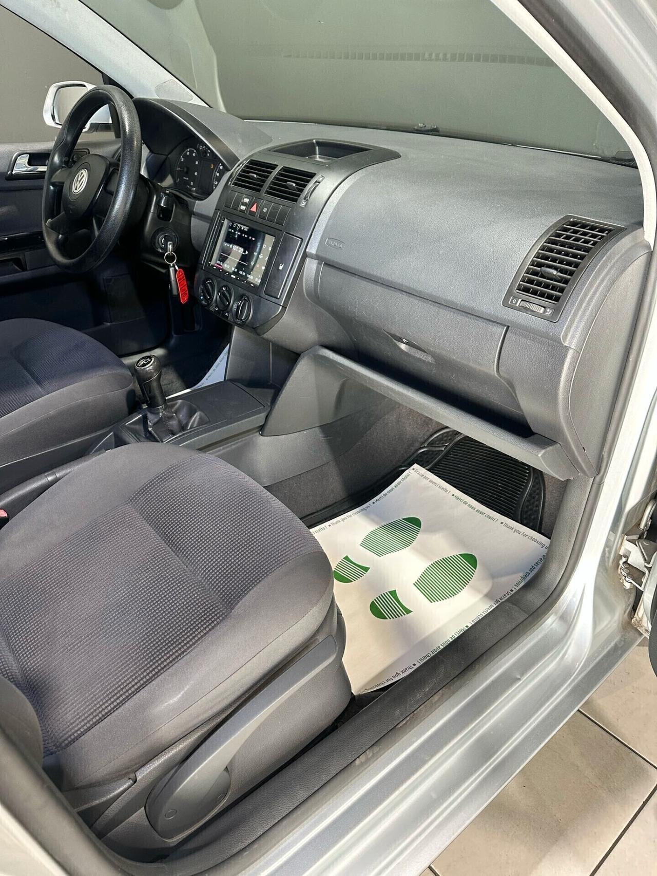 Volkswagen Polo 1.4/75CV 16V 5p. Comfortline