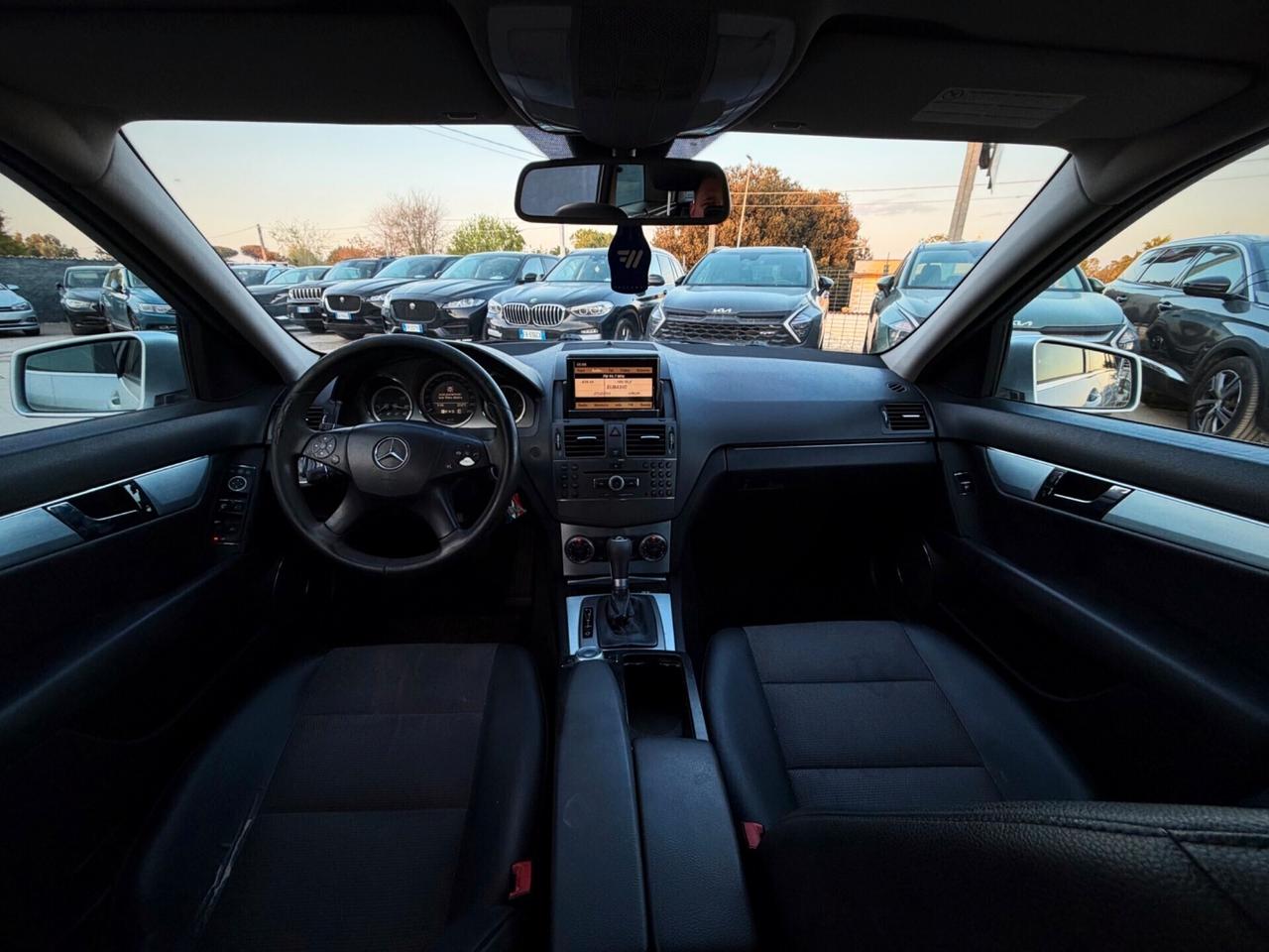 Mercedes-benz C 220 CDI BlueEFFICIENCY Avantgarde