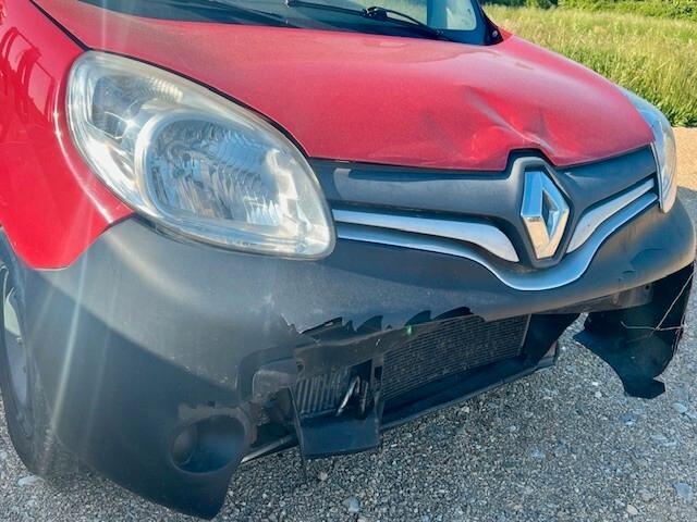 Renault Kangoo Van 1.5 dCi incidentato