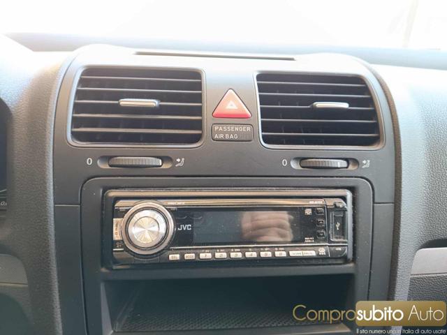 VOLKSWAGEN Golf 1.6 16V FSI 5p. Sportline