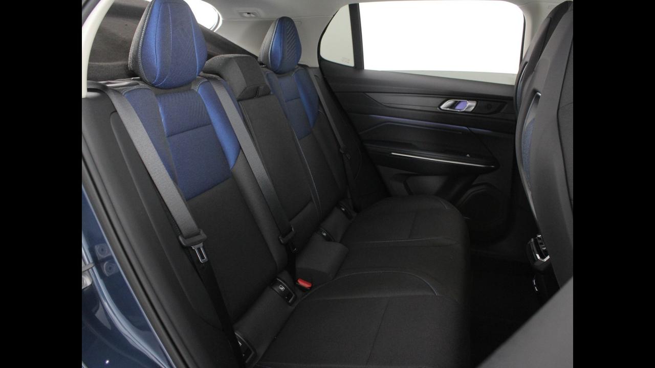 Lynk & Co 01 - 01 1.5 td phev auto