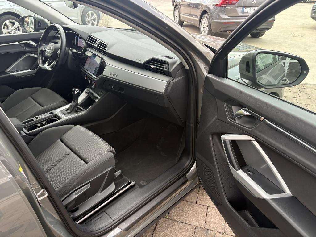 Audi Q3 35 TDI 2.0 150cv S tronic Business